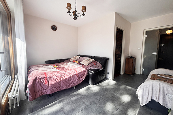 Studio dans copropriété de qualité vue 3