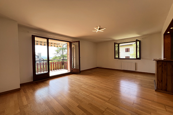 Appartement entièrement rénové vue 2