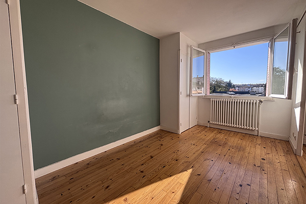 Appartement 2/3 pièces idéalement situé vue 2