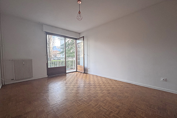 Appartement 2 pièces à rafraichir vue 3