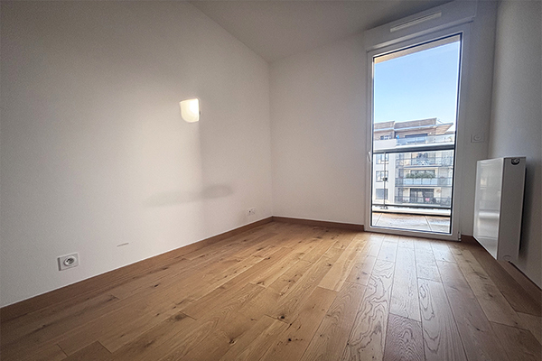 Appartement 3 pièces dans résidence récente vue 4