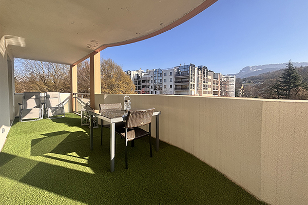 Appartement 2 pièces dans secteur résidentiel