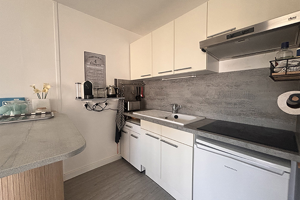 Appartement 2 pièces dans secteur résidentiel vue 3