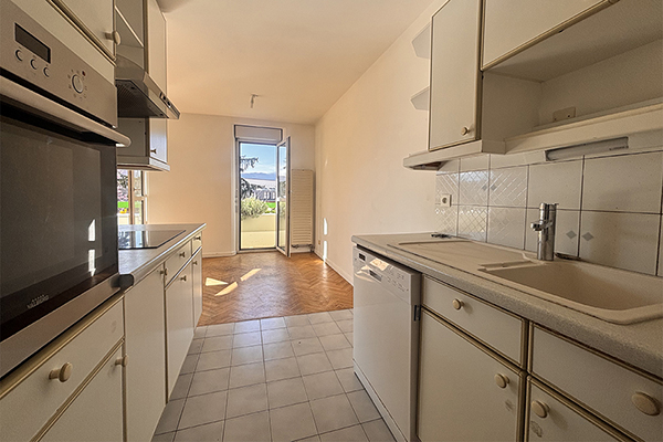 Appartement 4 pièces bien exposé vue 3