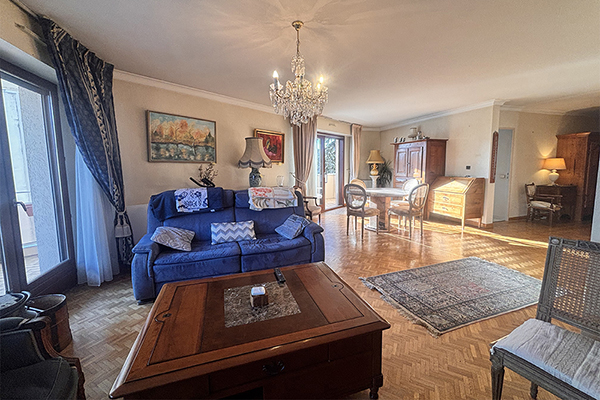 Vaste appartement 3 pièces vue 2