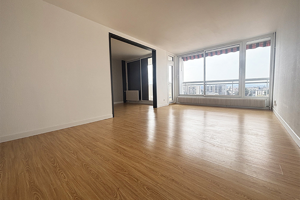 Appartement 2 pièces avec belle vue dégagée vue 2