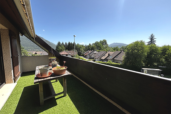 Appartement 3 pièces avec très belle vue dégagée vue 5