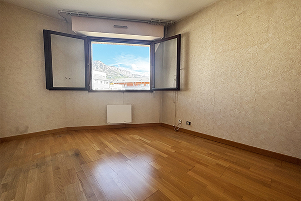 Vaste appartement 3 pièces vue 4