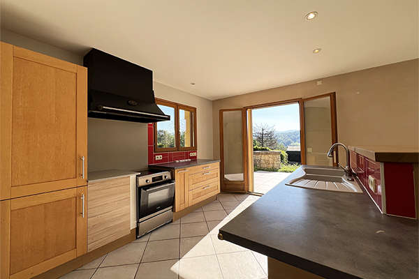 Vaste maison 5 pièces à la campagne vue 3
