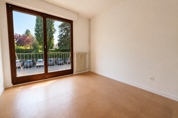 Appartement 2 pièces à rafraichir vue 3