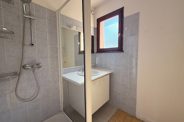 Appartement 2 pièces à rafraichir vue 4