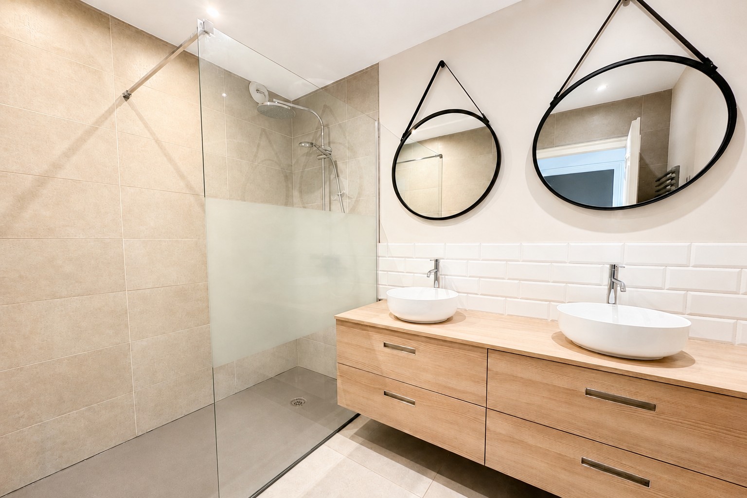 Vaste appartement 3 pièces vue 5