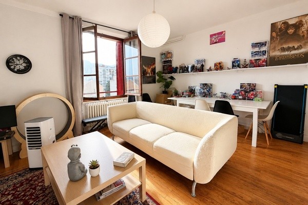 Vaste appartement 2 pièces avec vue dégagée